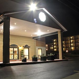 Grand View Inn & Suites